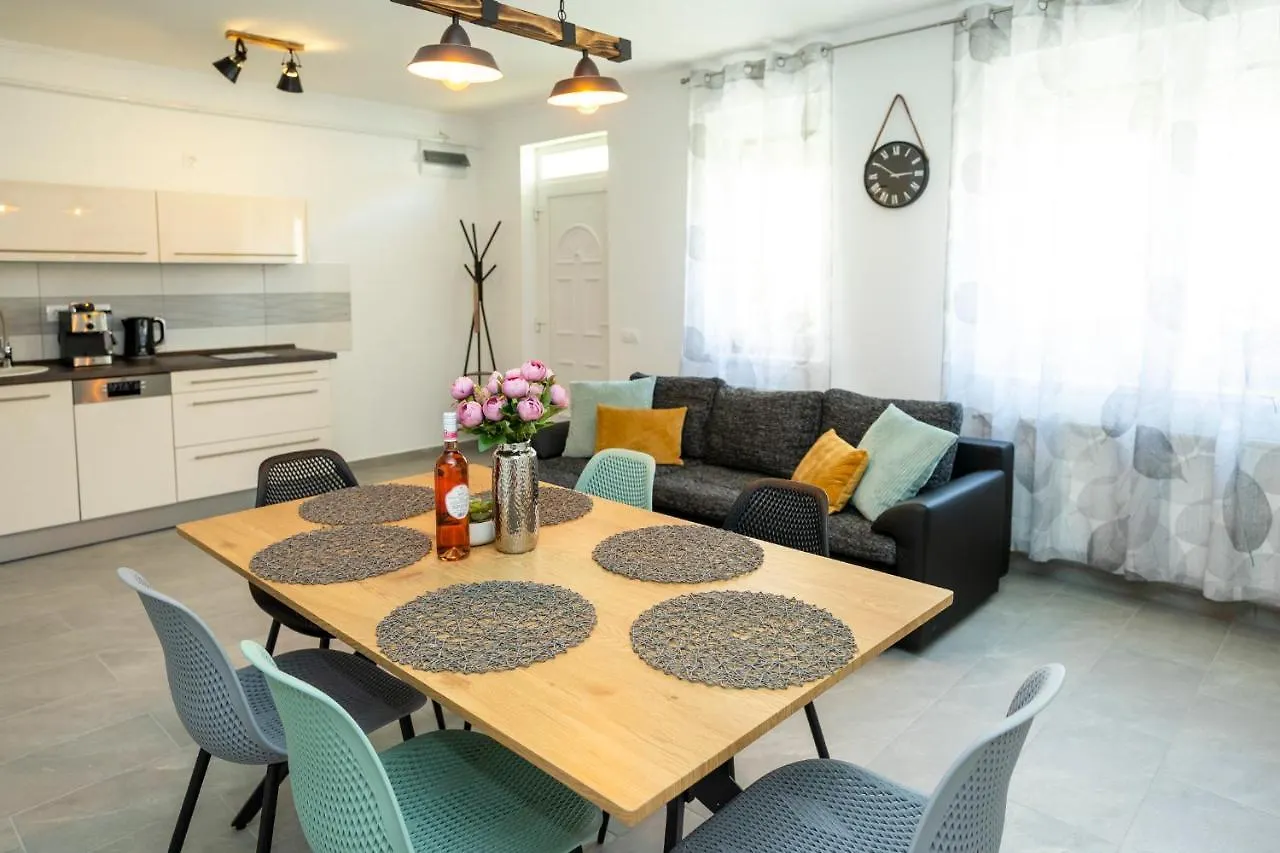 Ferienwohnung Zsendulo Apartman Erlau