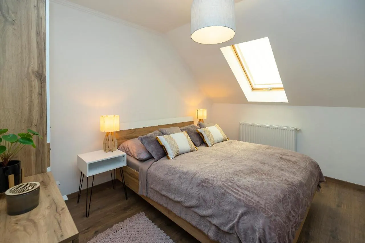 Apartment Ferienwohnung Zsendulo Apartman Erlau